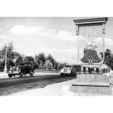 История автомобильных номеров: переход от ручных росписей к стандартам.